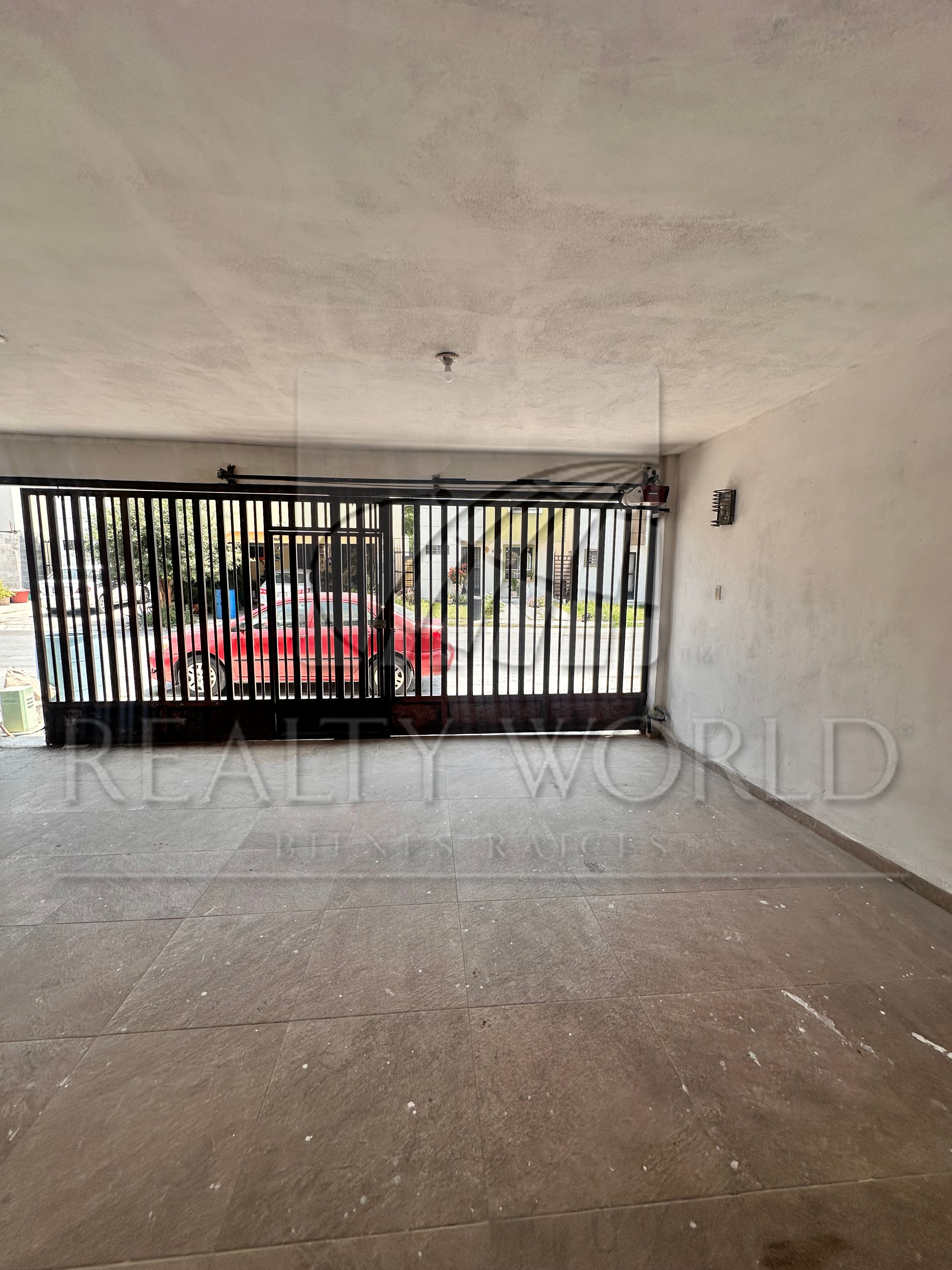 Casa en Renta en Fuentes de Santa Lucia