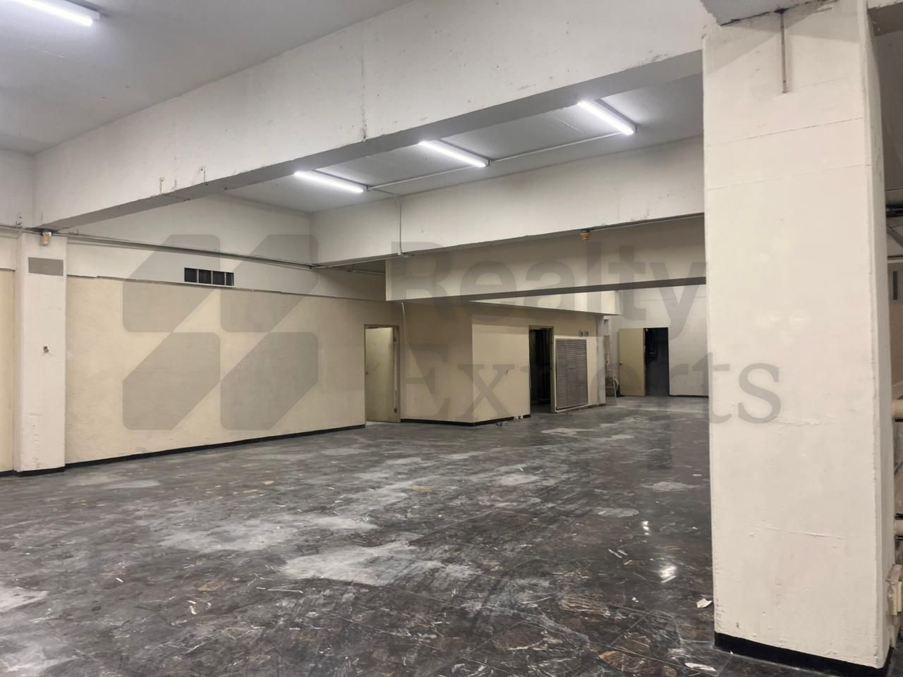 Local en Renta en Contry