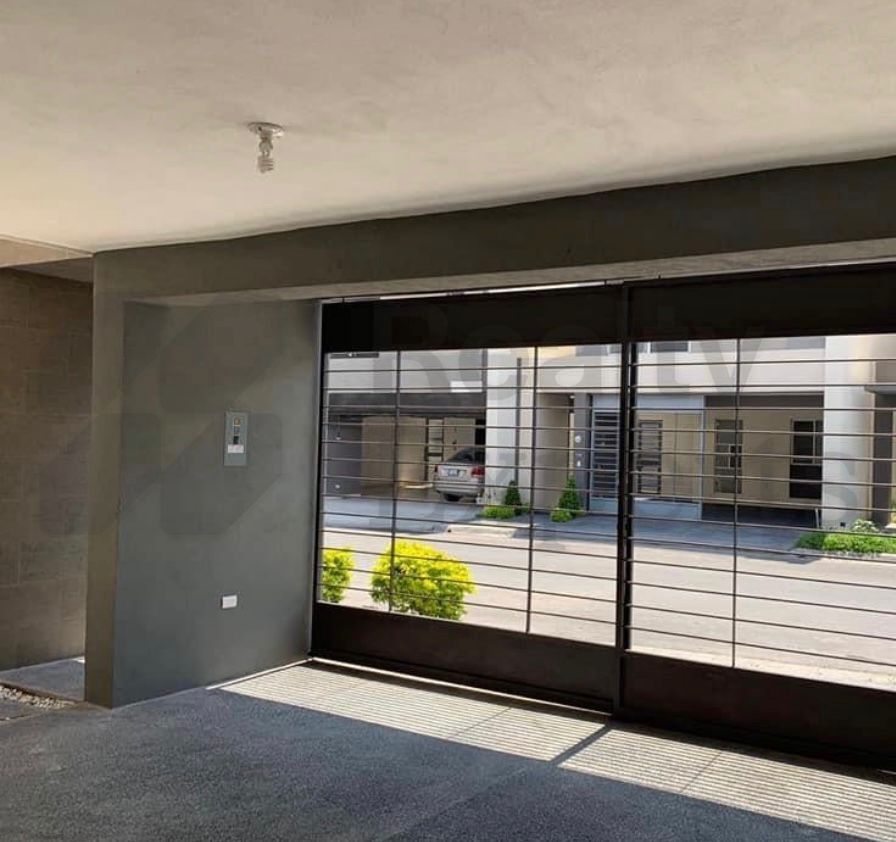 Casa en Venta en Cerradas de Anáhuac Sector Premier