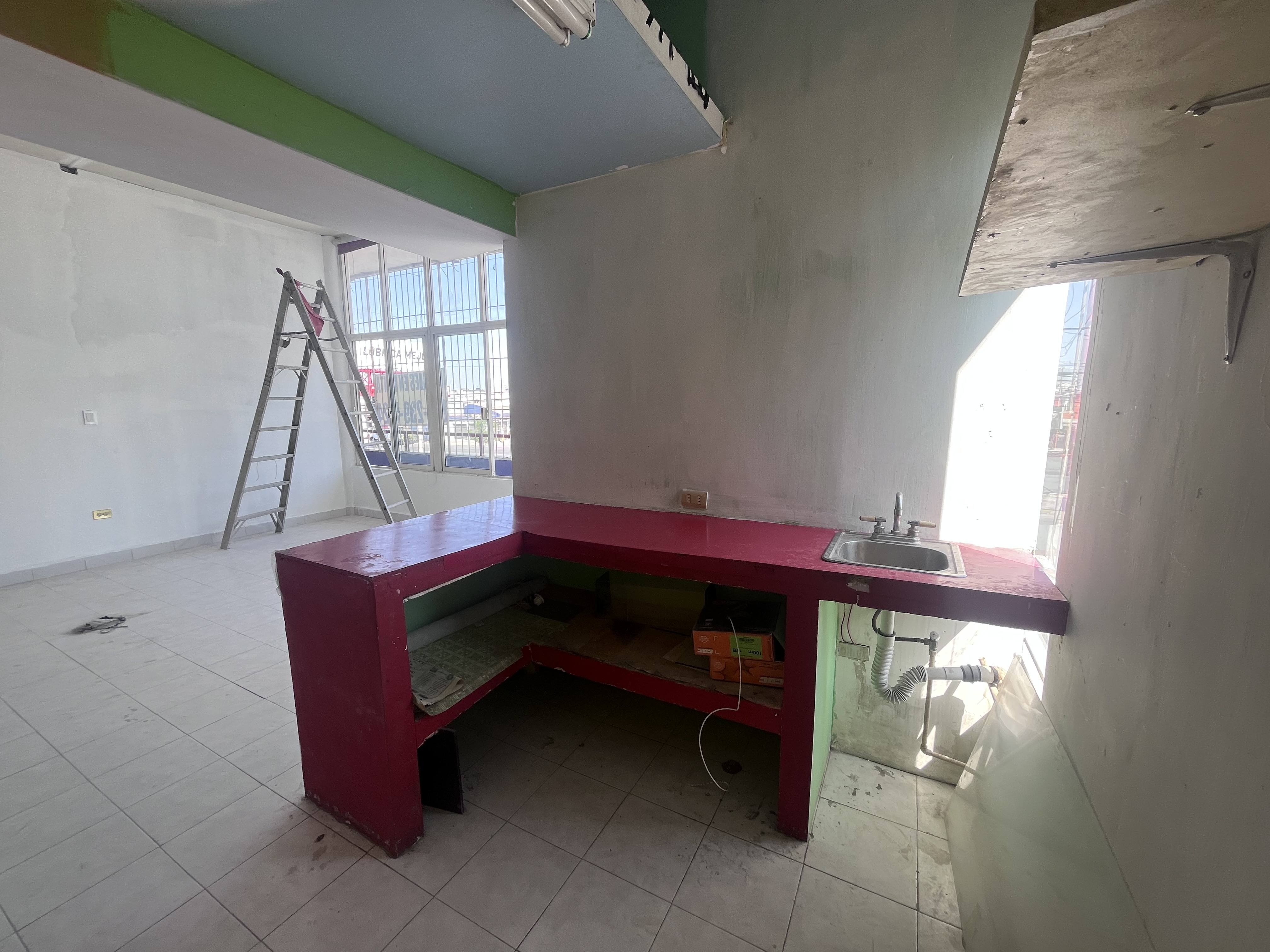 Local en Renta en Ébanos II