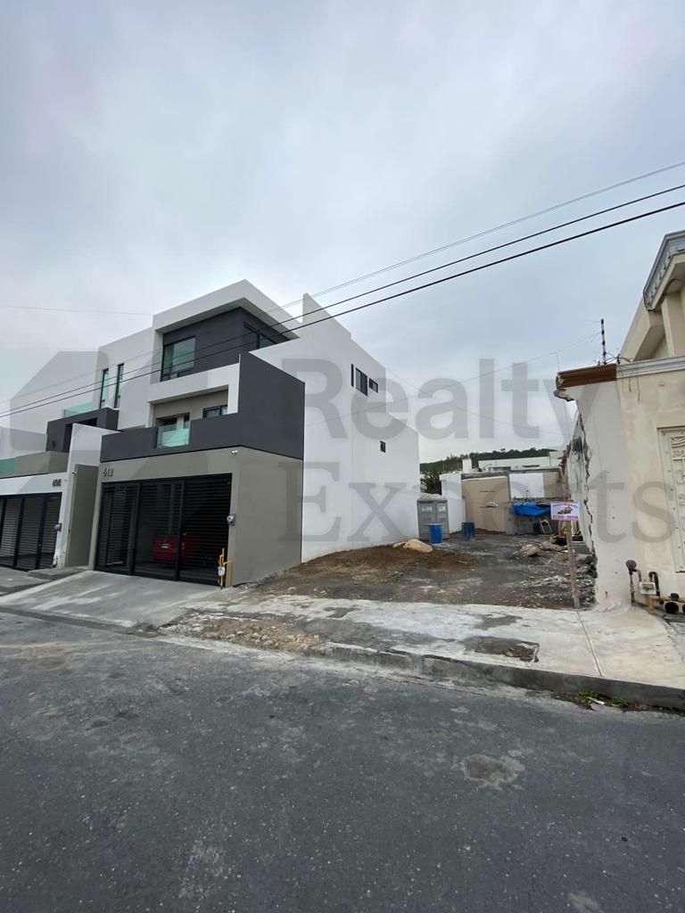 Terreno en Venta en Cumbres 1 Sector