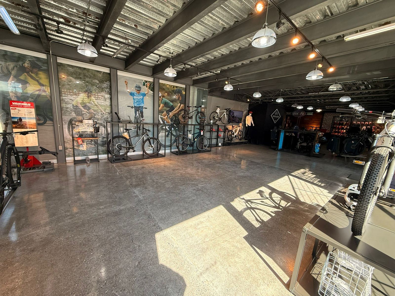 Local en Renta en Cumbres 4to. Sector