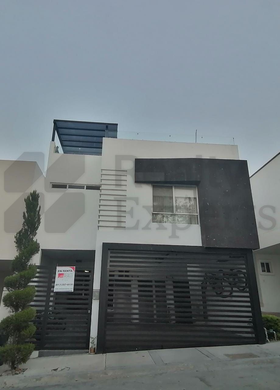 Casa en Renta en Cumbres Providencia