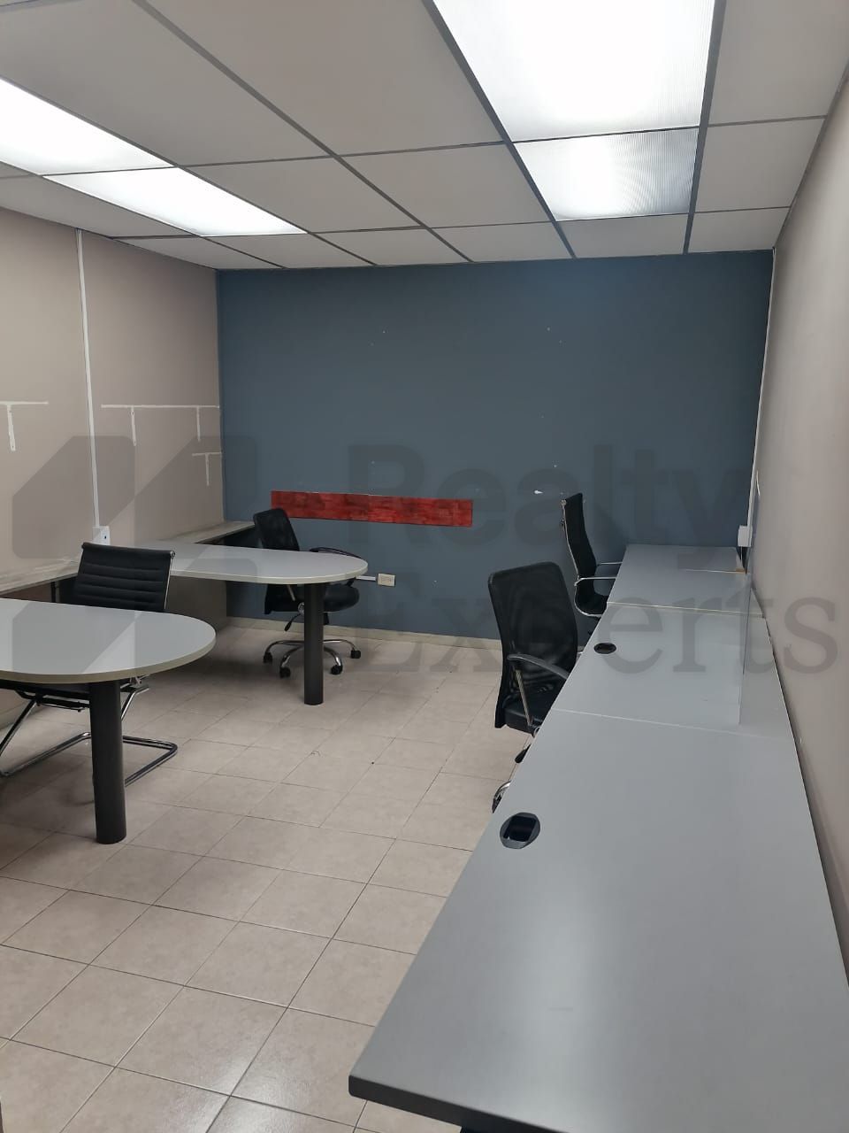 Edificio de Oficinas en Renta en Central