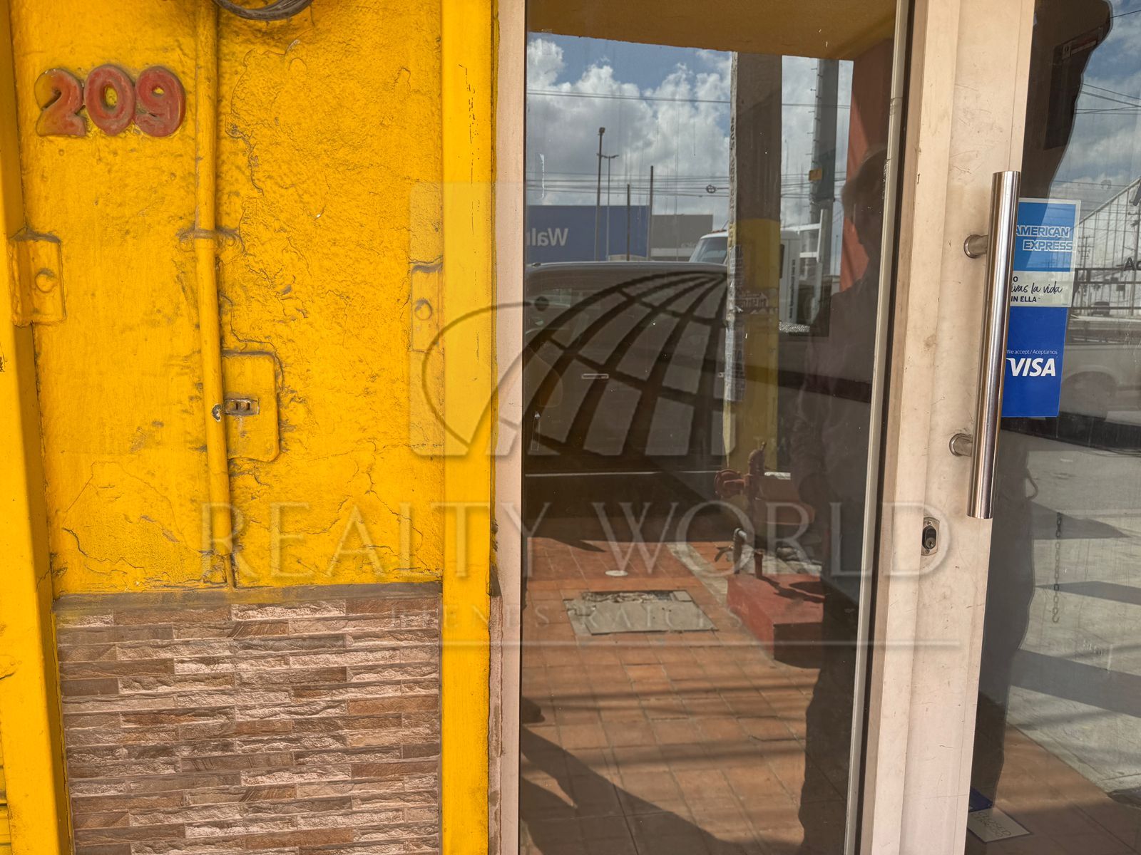 Edificio de Oficinas en Venta en Av Romulo Garza