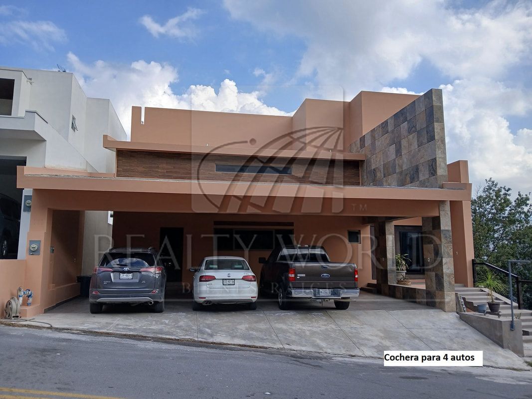 Casa en Venta en Sierra Alta 8