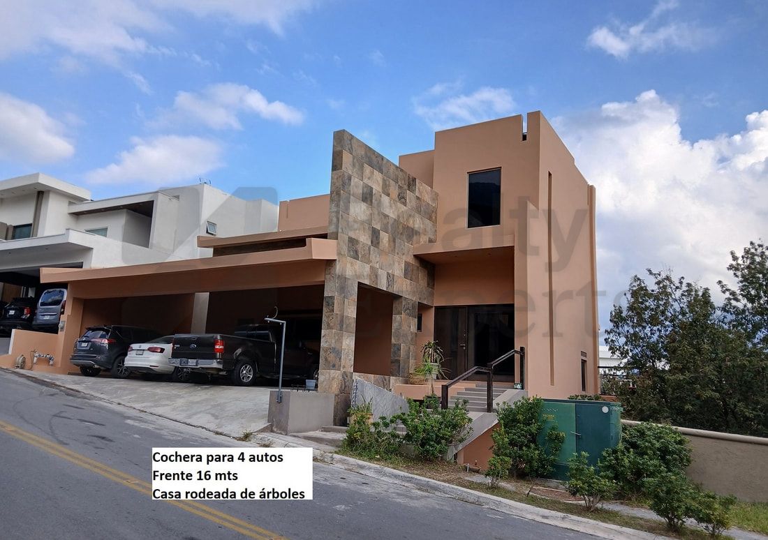 Casa en Venta en Sierra Alta 8