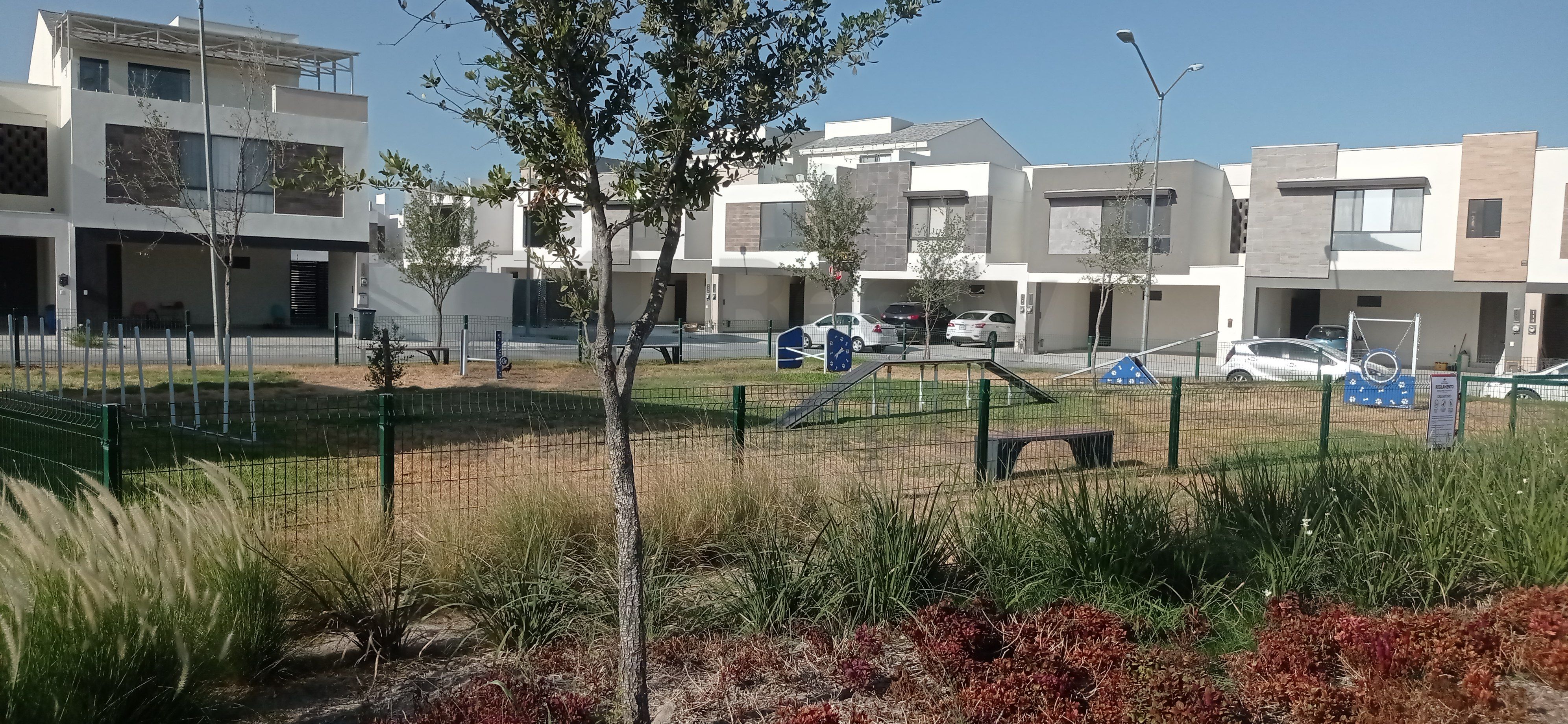 Casa en Renta en Privadas del Canada sector victoria