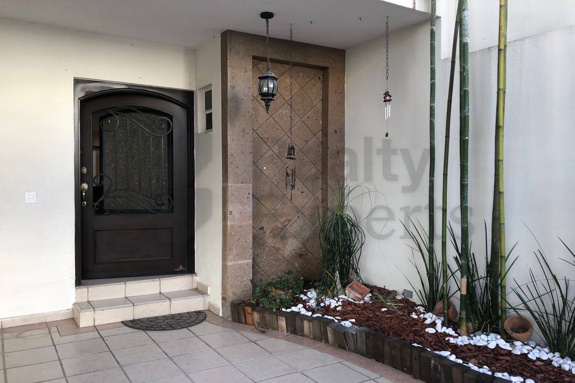 Casa en Renta en Cumbres Elite