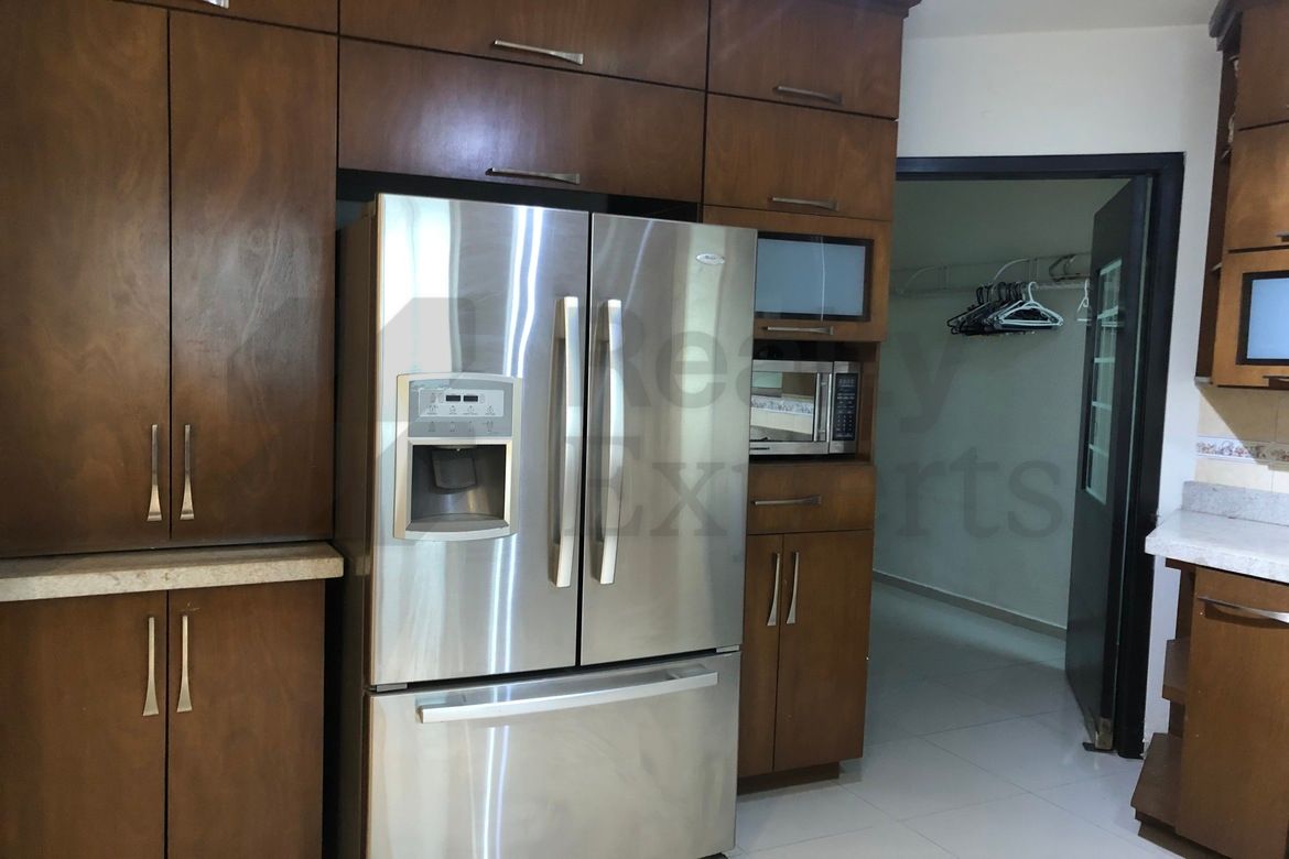 Casa en Renta en Cumbres Elite