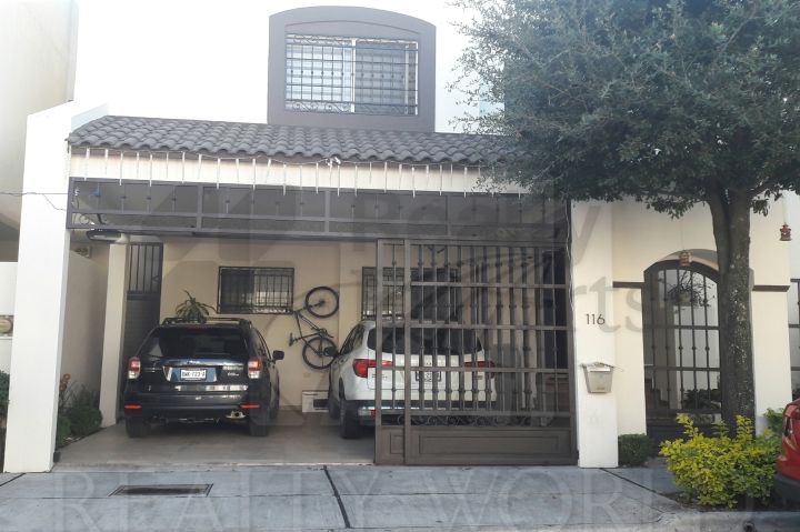 Casa en Venta en Bosques de las Cumbres