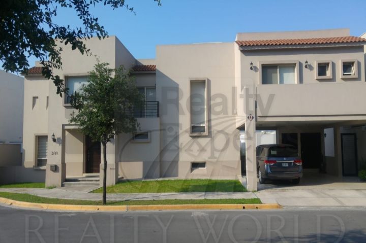 Casa en Venta en Bosques de las Cumbres