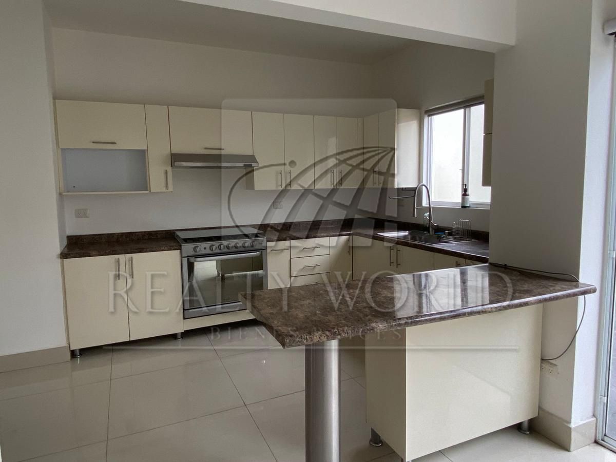 Casa en Renta en Puerta de Hierro