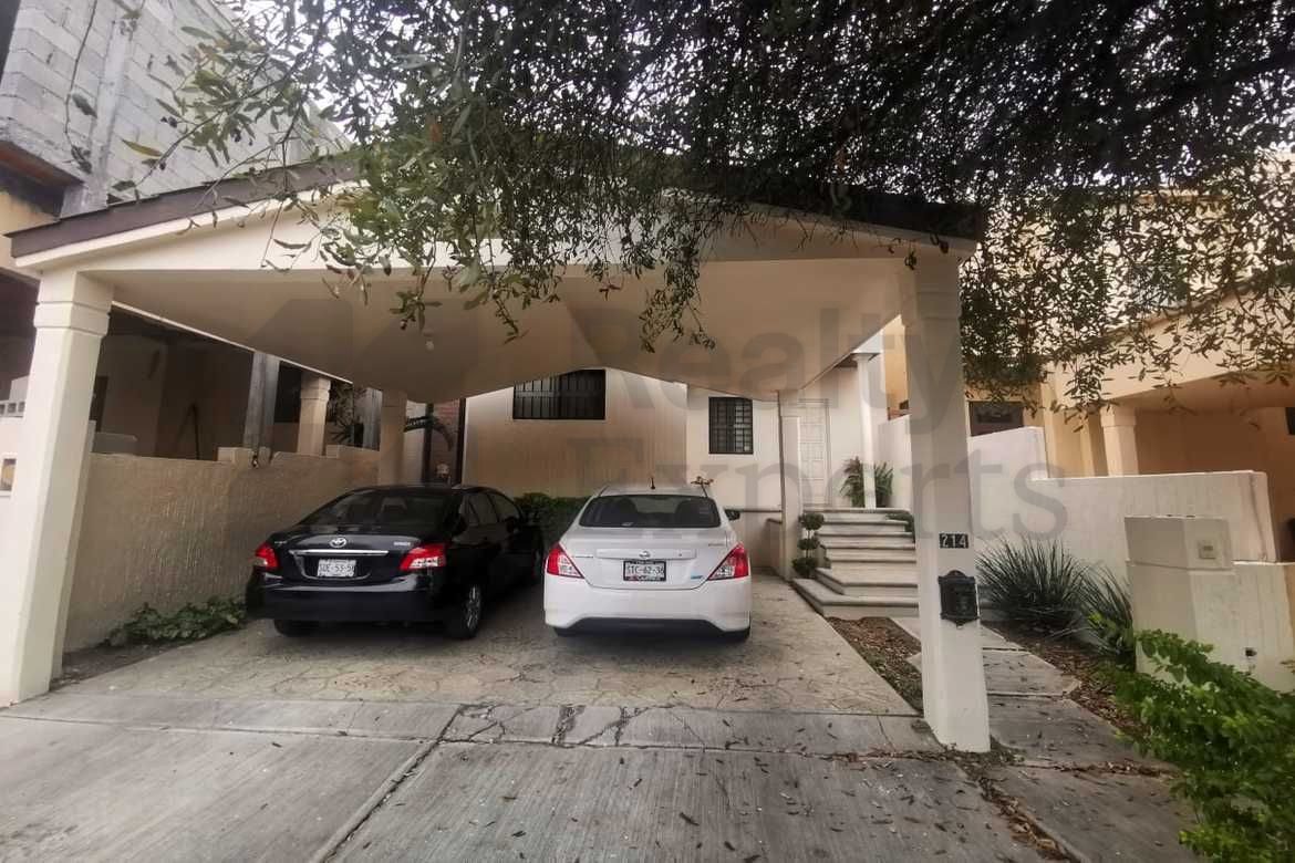 Casa en Venta en Bosques de las Cumbres