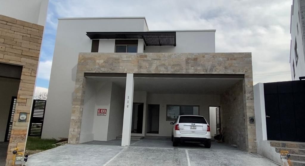 Casa en Renta en Montealbán Residencial