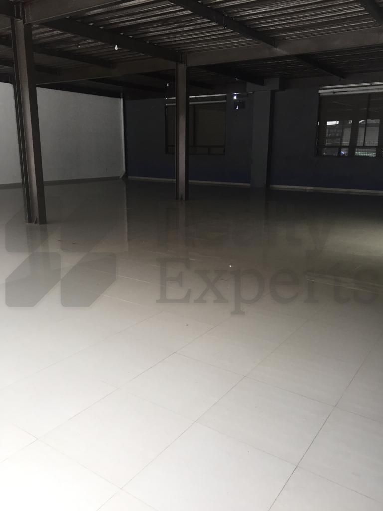 Edificio de Oficinas en Renta en San Salvador Tizatlalli