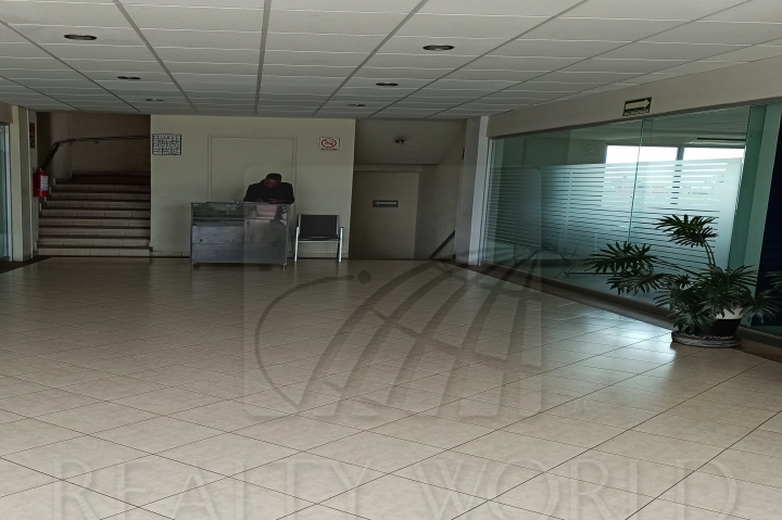 Oficina en Renta en Paseo San Isidro 400