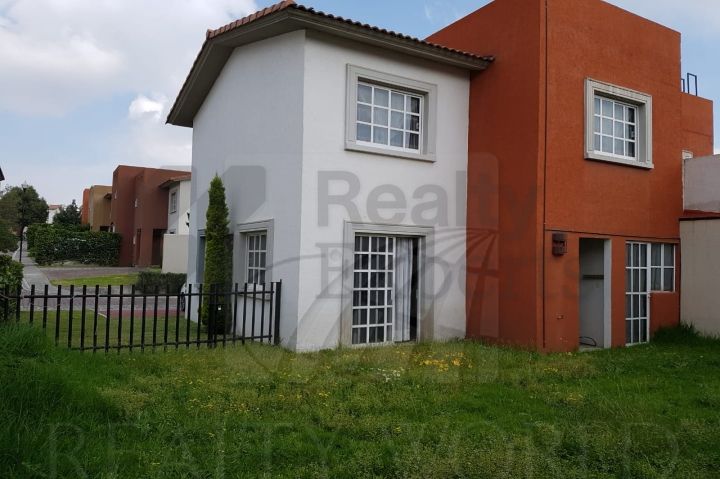 Casa en Renta en Villas del Campo
