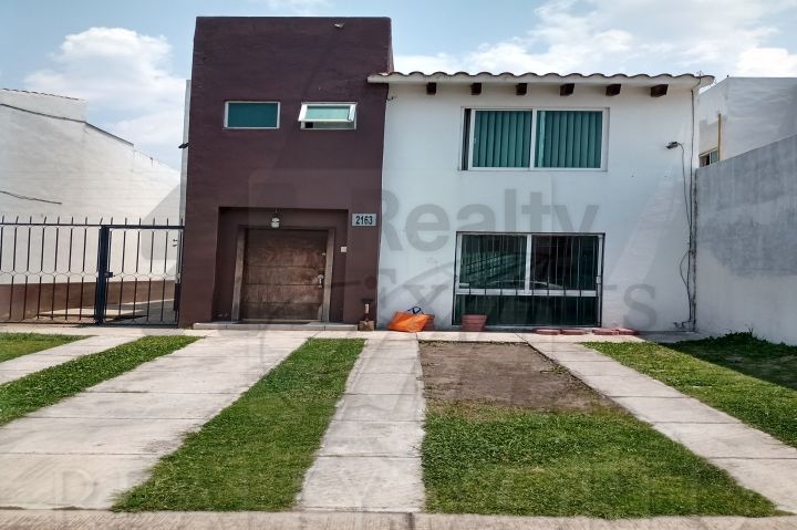 Casa en Renta en Urbano Bonanza
