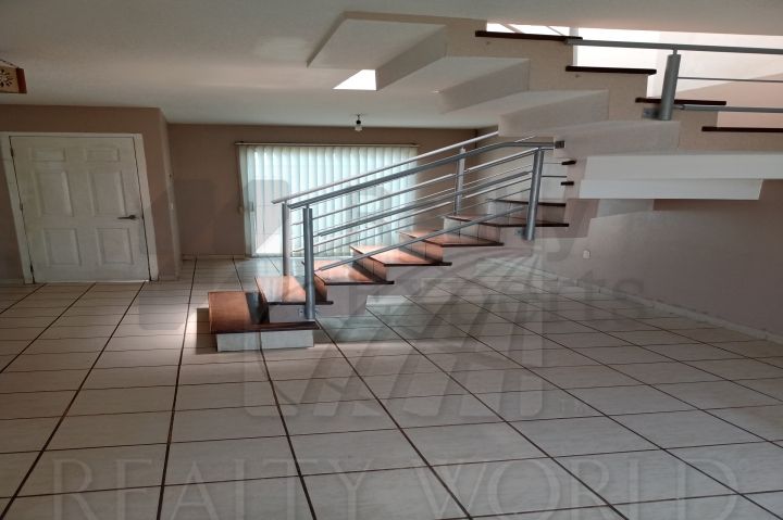 Casa en Renta en Urbano Bonanza