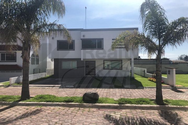 Casa en Renta en Urbano Bonanza