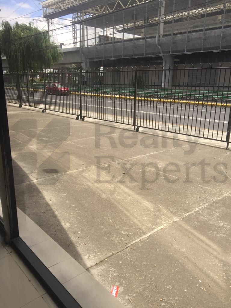 Edificio de Oficinas en Renta en San Salvador Tizatlalli