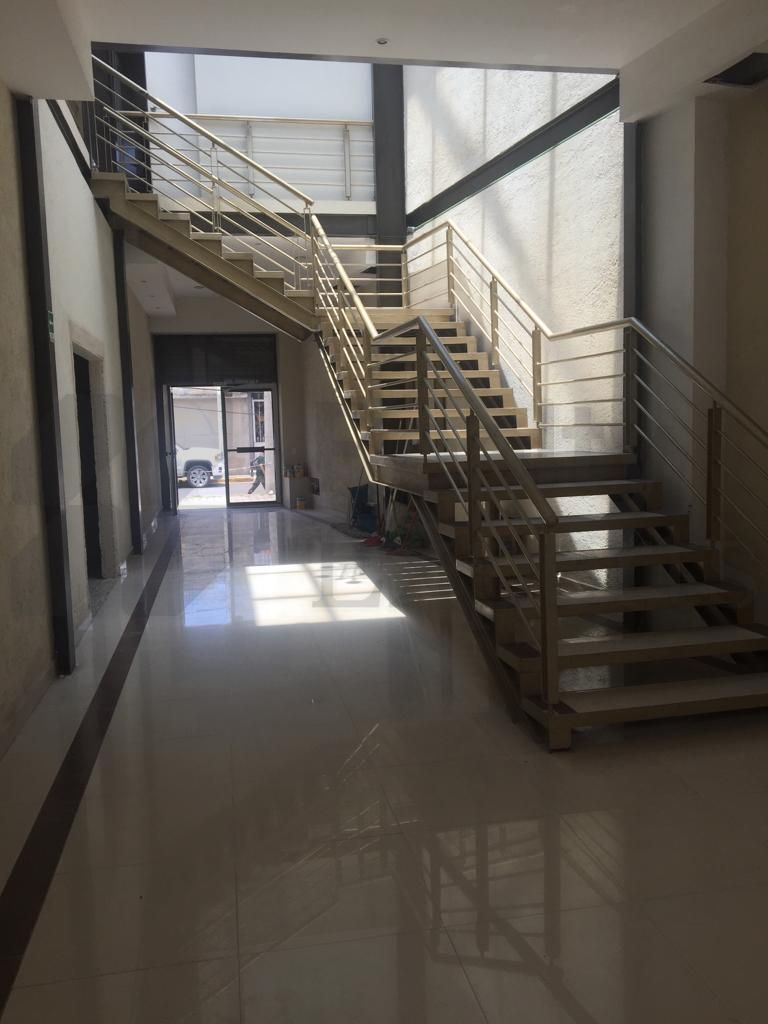 Edificio de Oficinas en Renta en San Salvador Tizatlalli