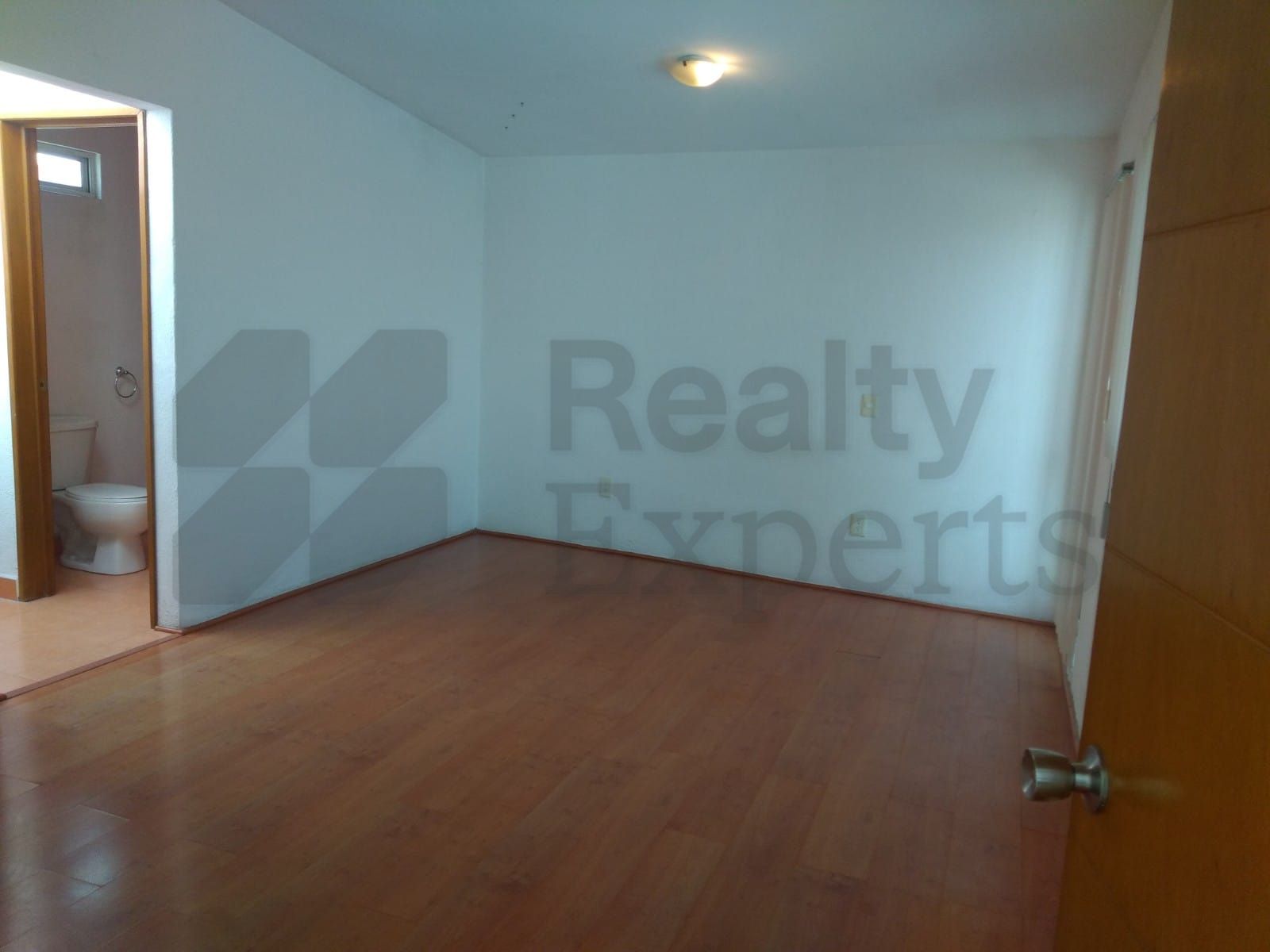 Casa en Renta en San Salvador Tizatlalli