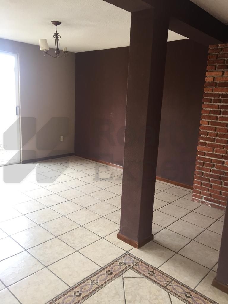 Casa en Renta en San Salvador Tizatlalli