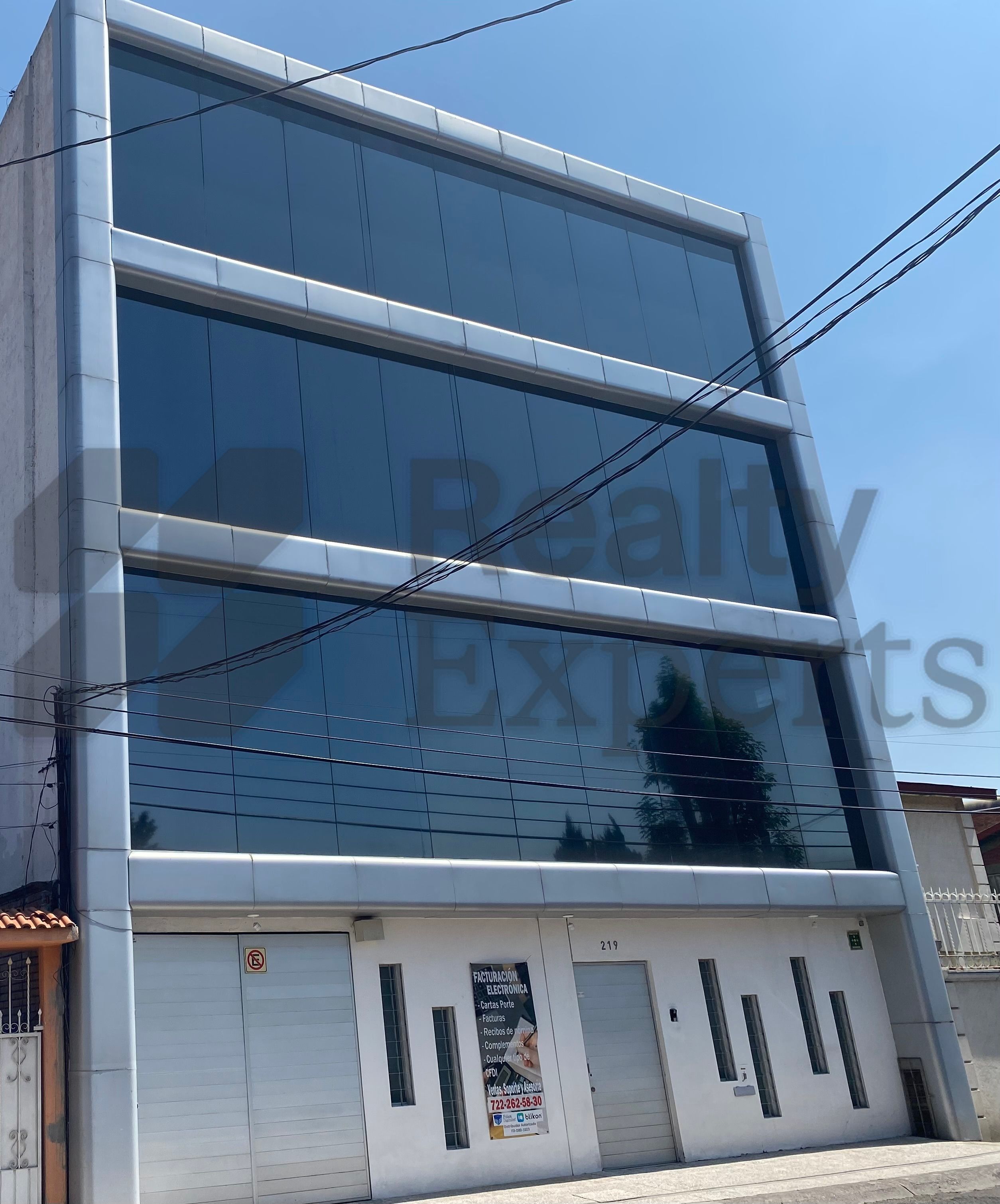 Edificio de Oficinas en Renta en Las Torres