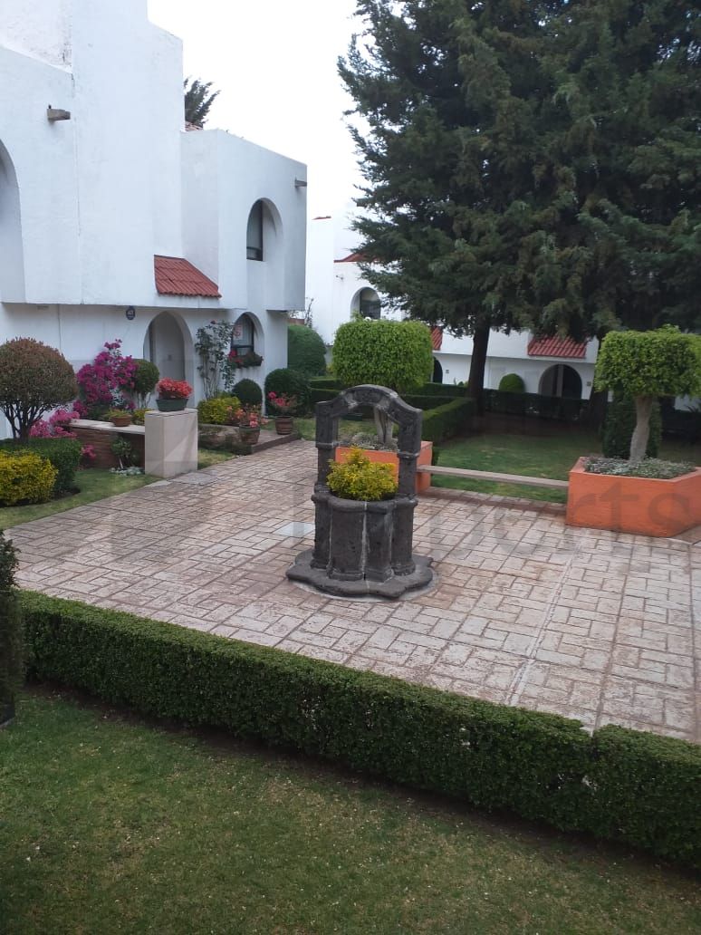 Casa en Renta en Villa de las Lomas