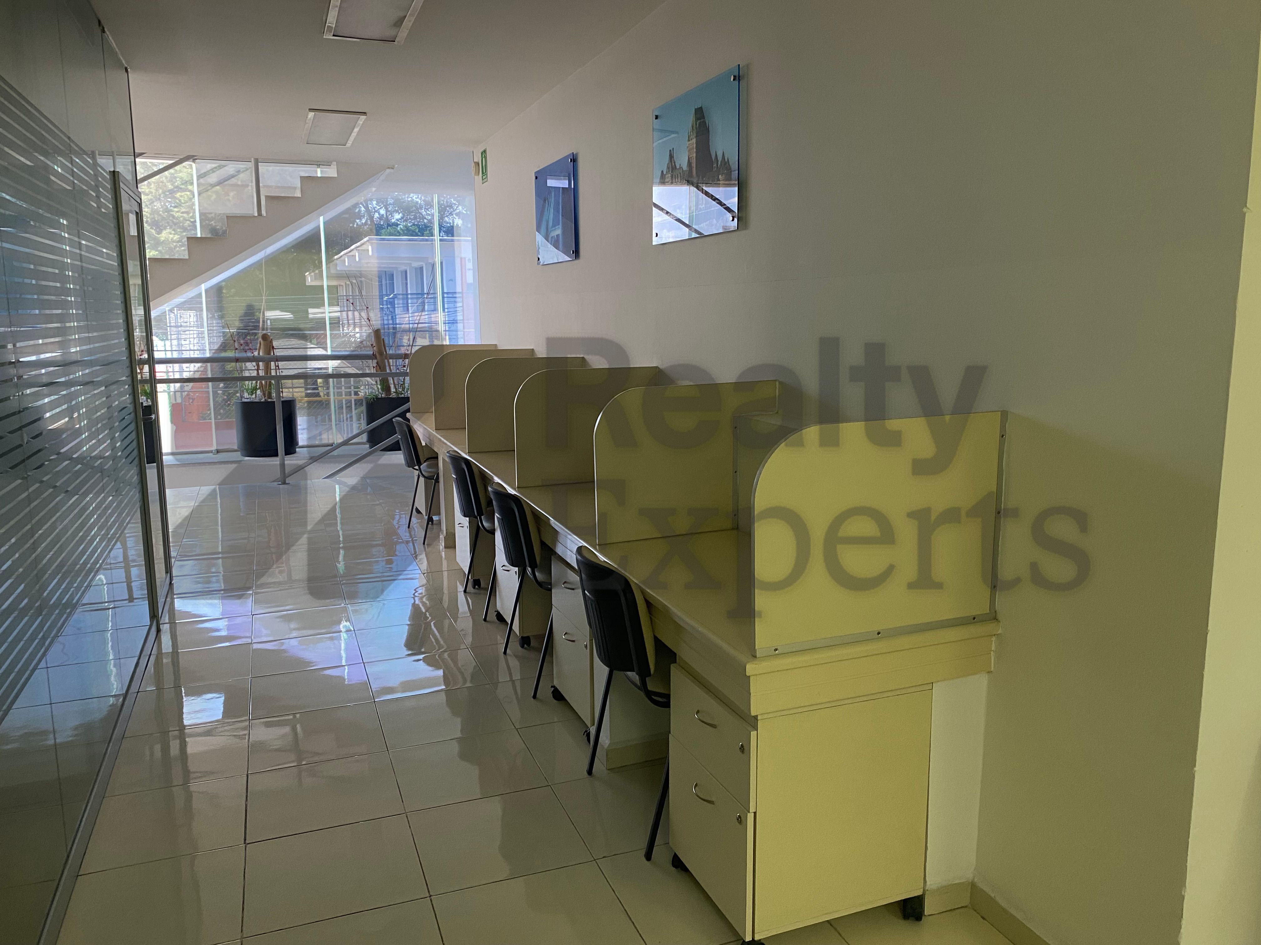 Edificio de Oficinas en Renta en Las Torres