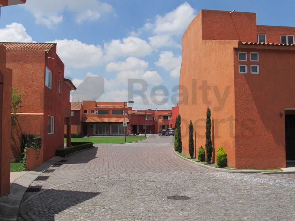 Casa en Renta en San Salvador Tizatlalli