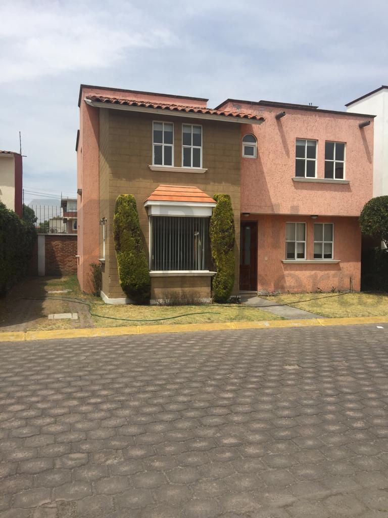 Casa en Renta en San Salvador Tizatlalli