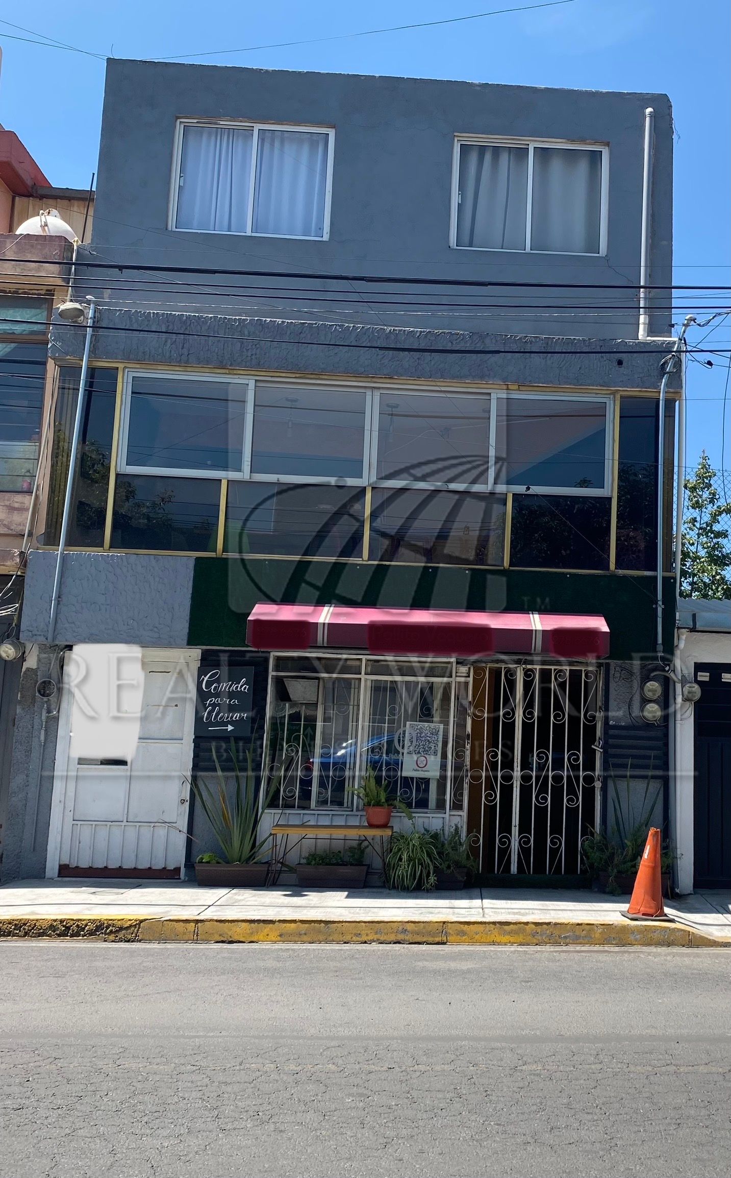Edificio Mixto en Venta en Electricistas Locales