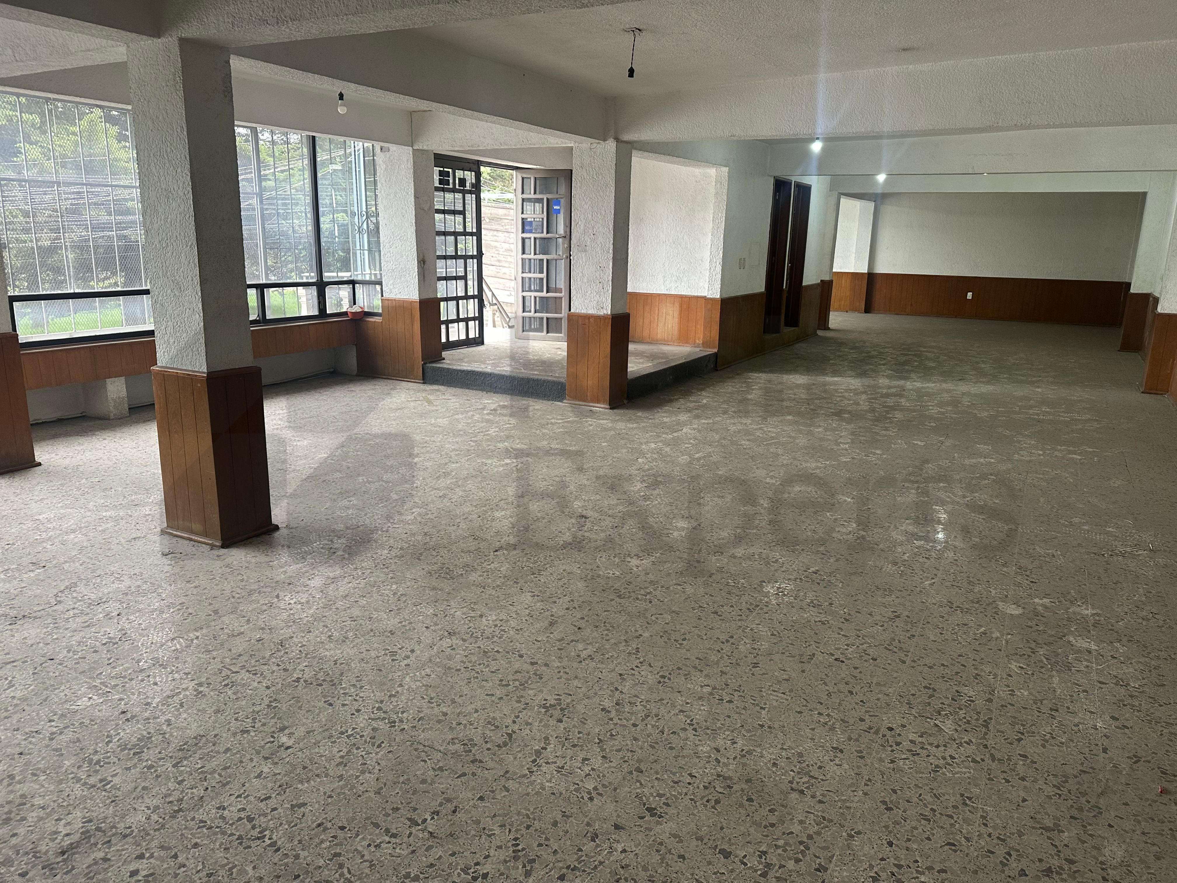 Edificio Mixto en Renta en Pilares