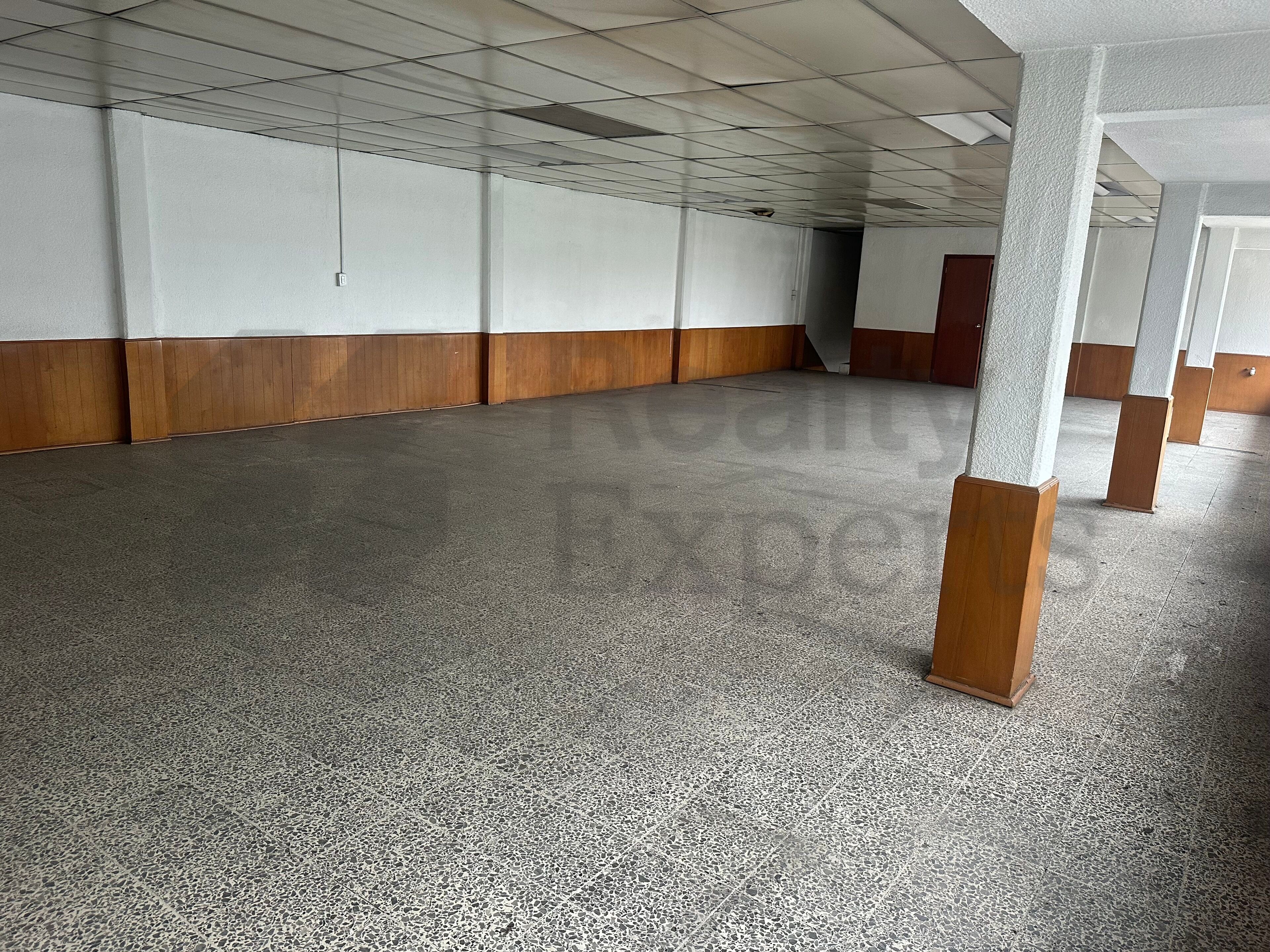 Edificio Mixto en Renta en Pilares