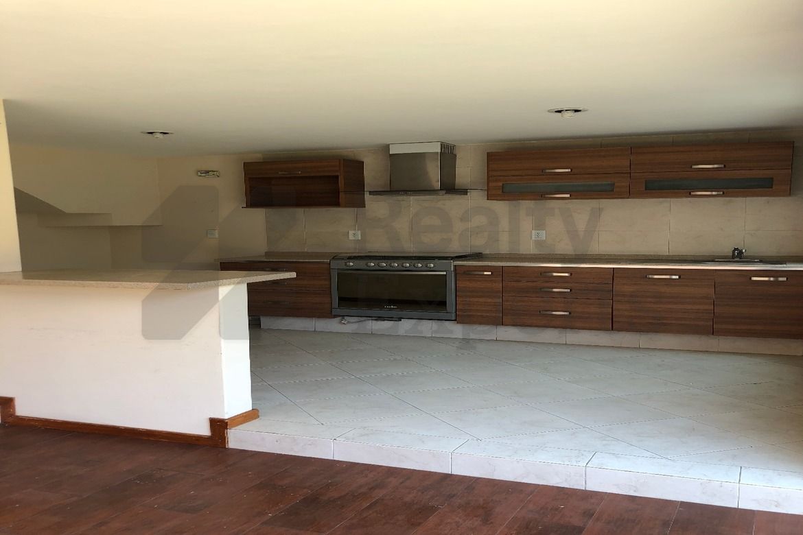 Casa en Renta en Valle de Encinos