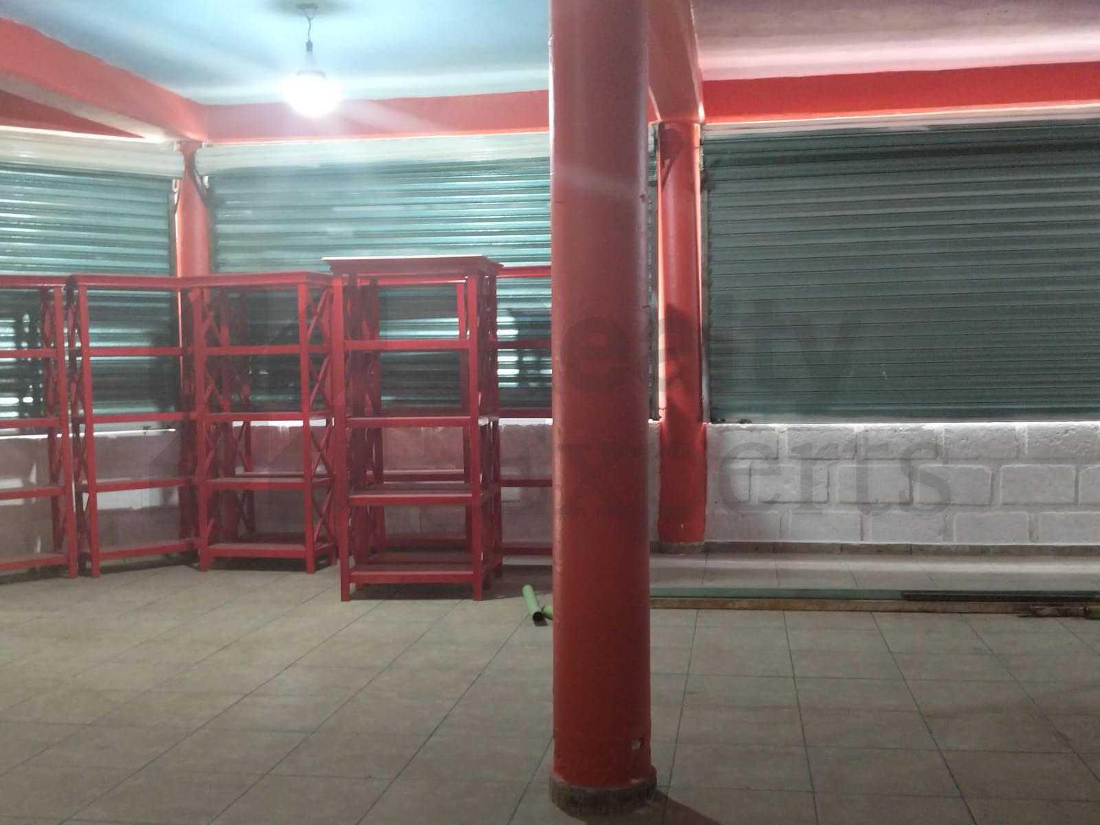 Local en Renta en Santa Elena