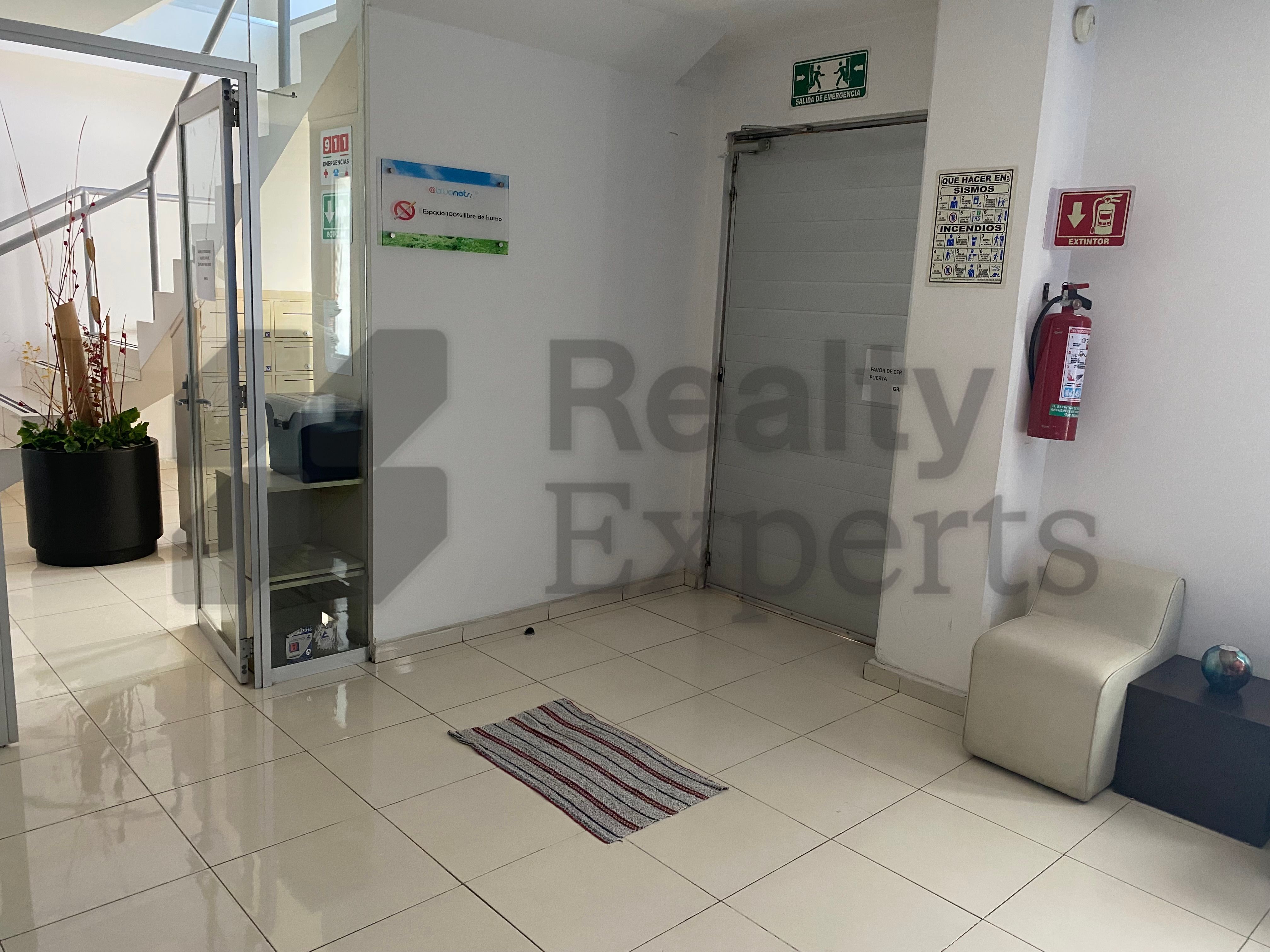 Edificio de Oficinas en Renta en Las Torres