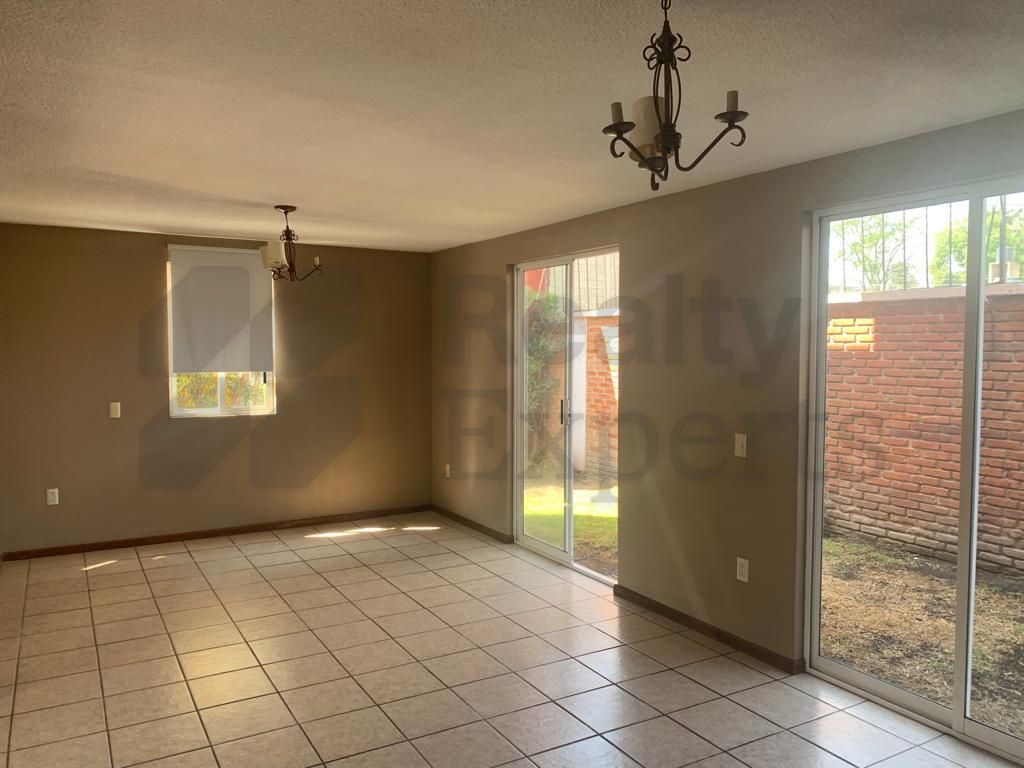 Casa en Renta en San Salvador Tizatlalli