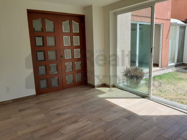 Casa en Renta en Coaxustenco