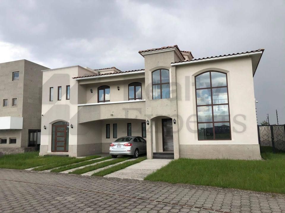 Casa en Renta en San Miguel Totocuitlapilco