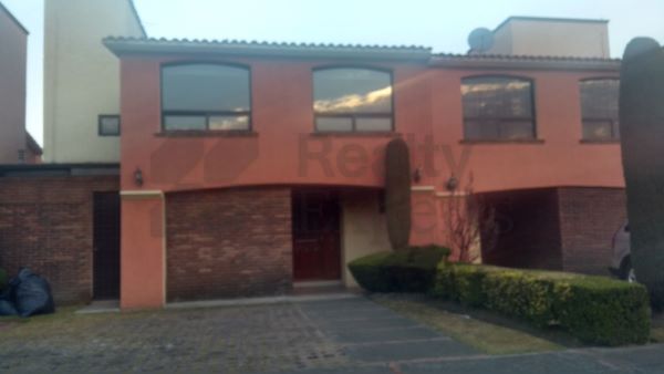 Casa en Renta en Coaxustenco