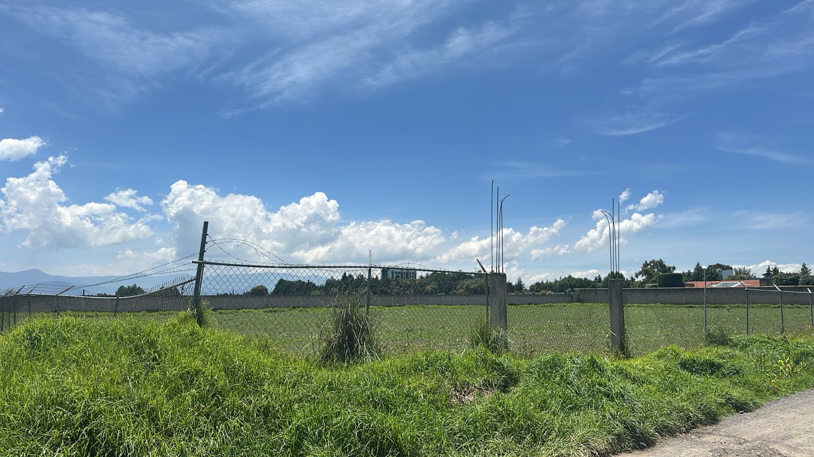 Terreno en Venta en Bosques de Metepec