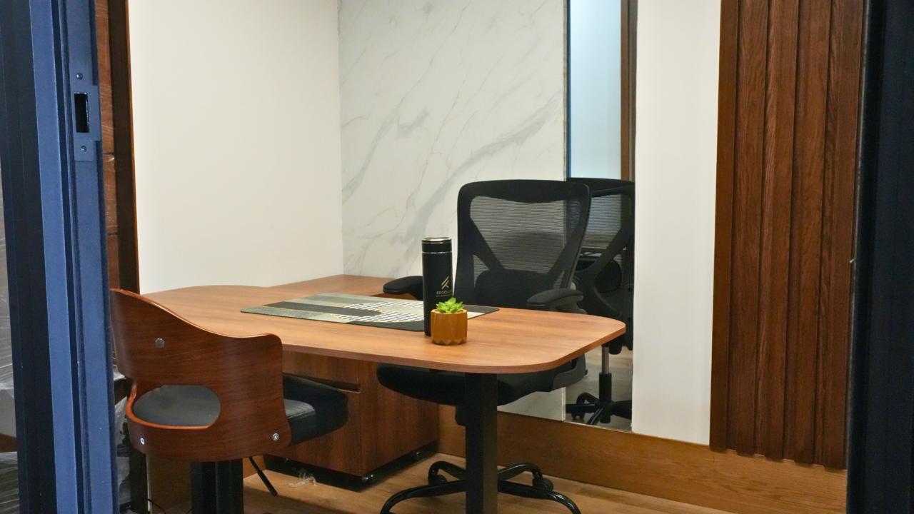 Oficina en Renta en Lagos Continental