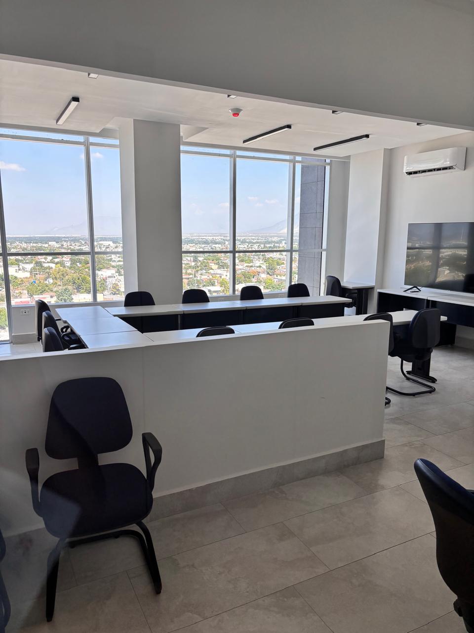 Oficina en Renta en Lagos Continental
