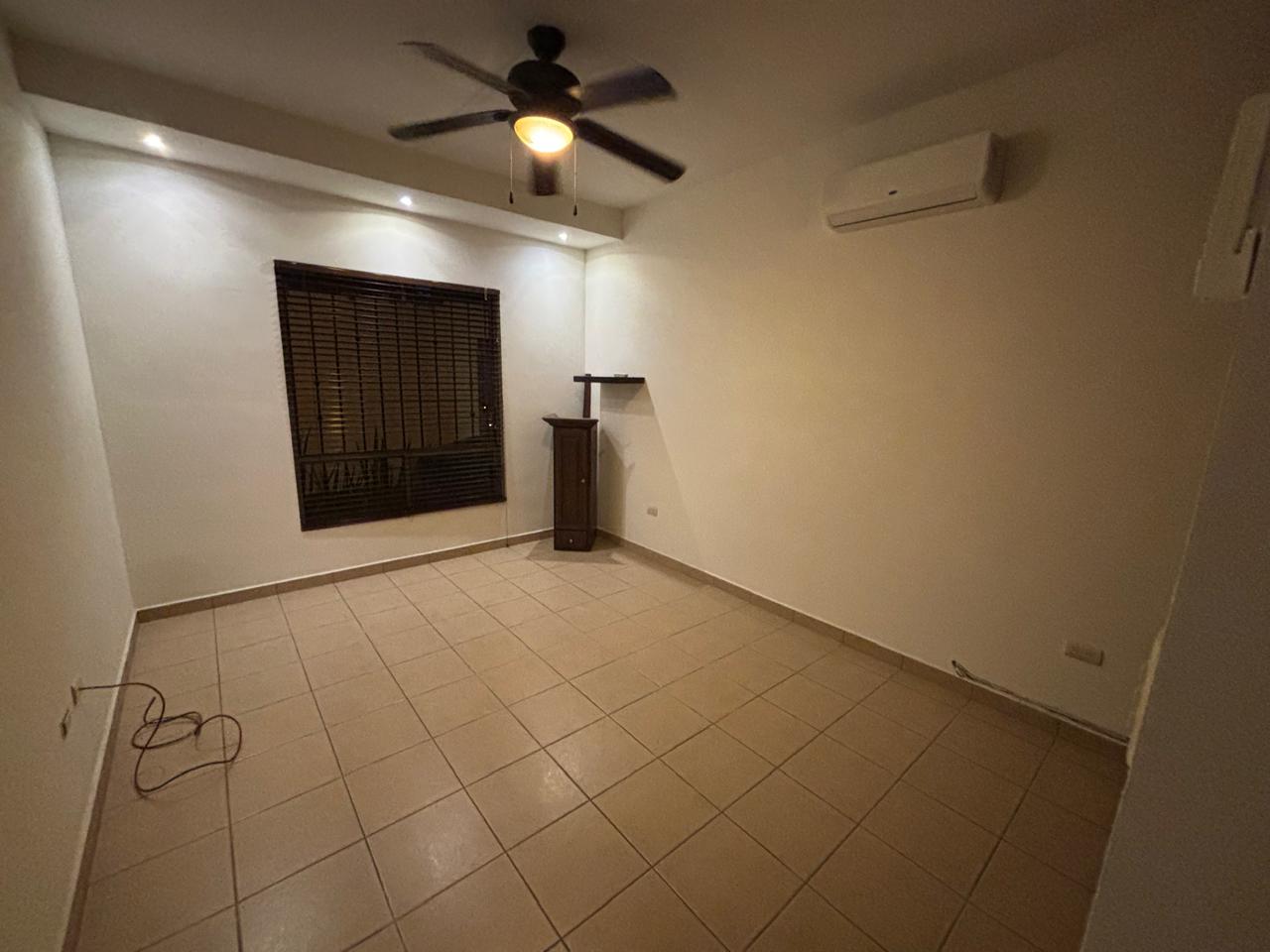 Casa en Renta en Valle Real