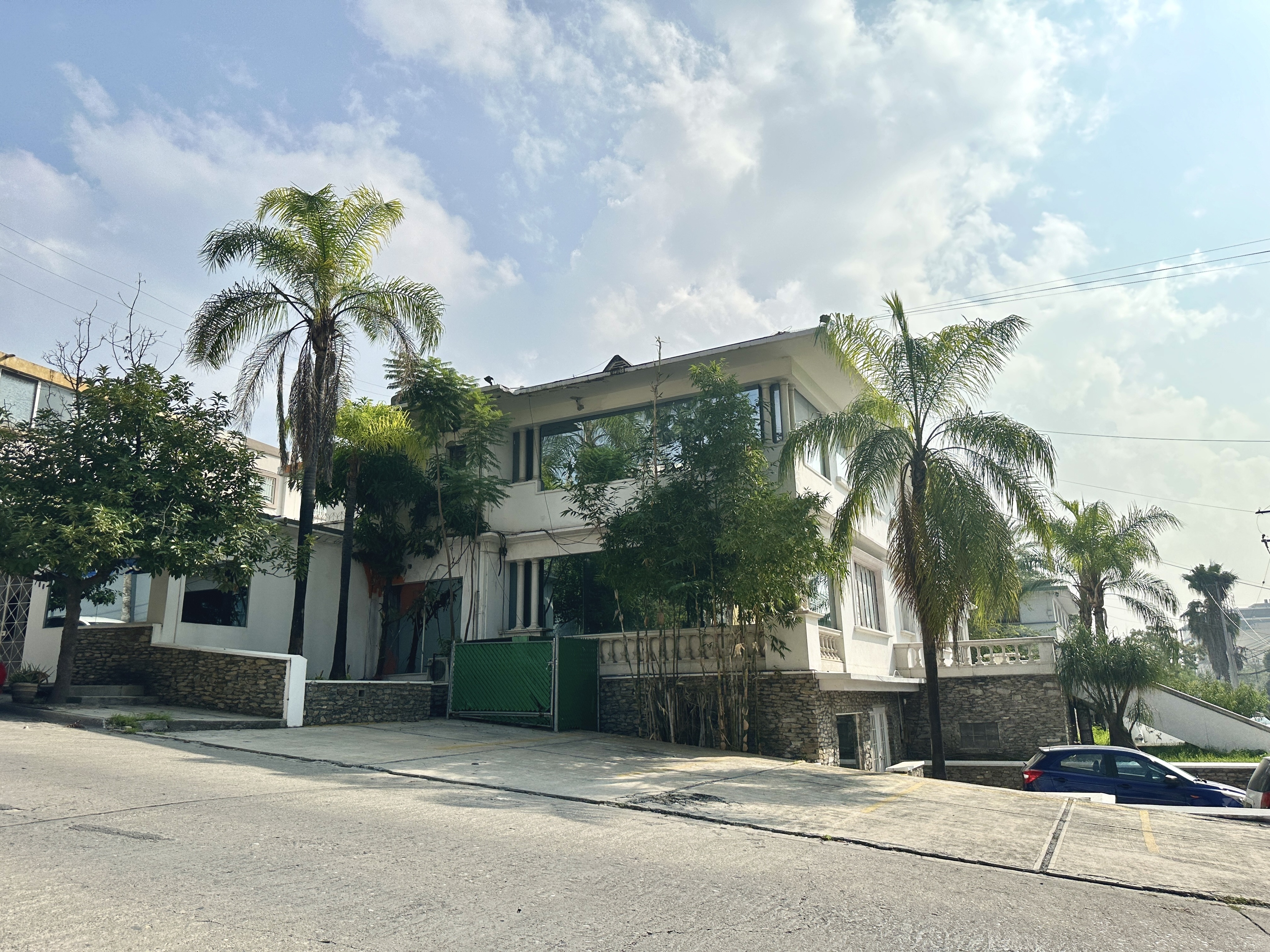Edificio Mixto en Venta en Obispado