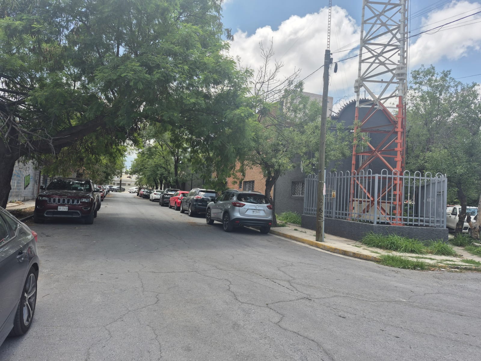 Oficina en Renta en Mitras Sur